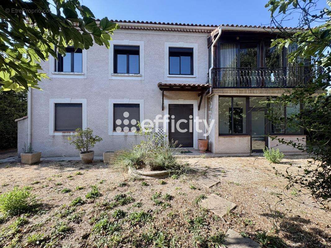 Maison 182 m² à Gignac-La-Nerthe  - photo 4
