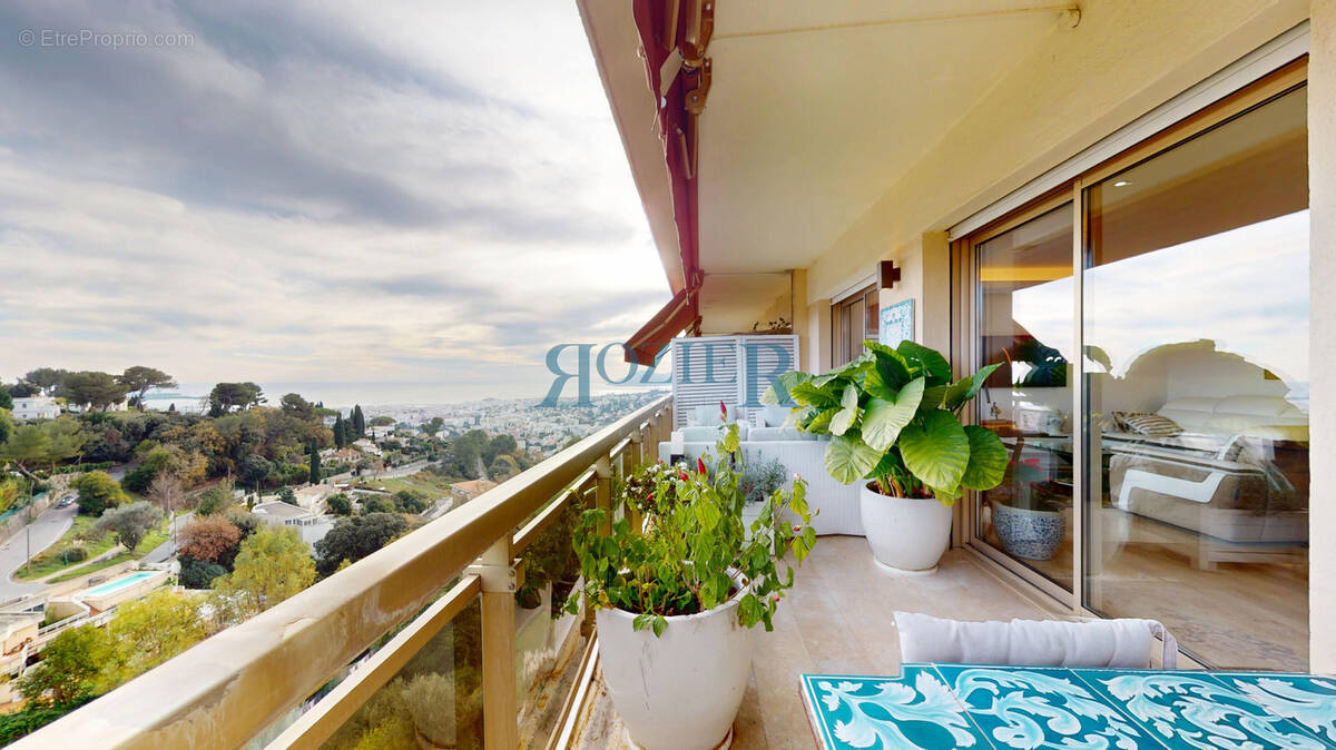 Appartement à LE CANNET