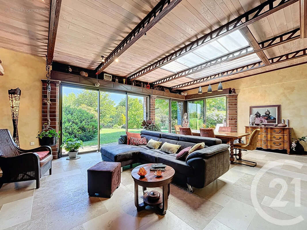 Maison à COURTERANGES