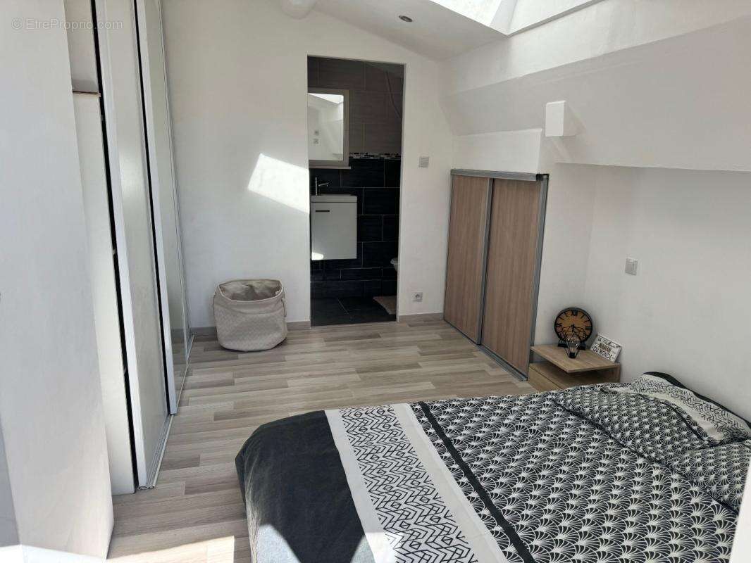 Maison à VILLARDONNEL