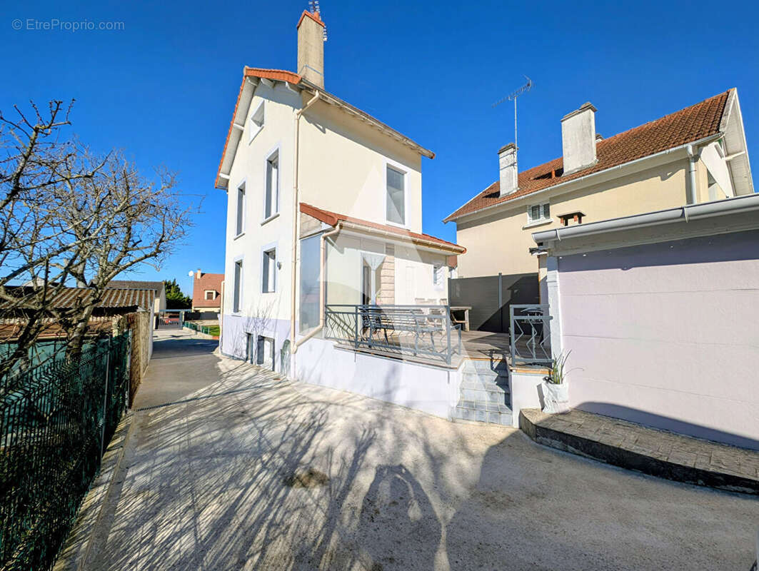 Maison à MONTIGNY-LES-CORMEILLES