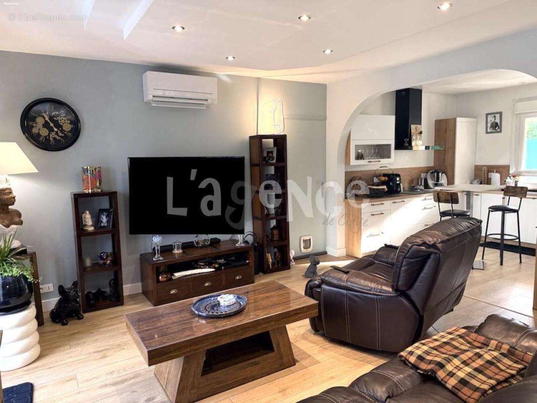 Maison à CLAYE-SOUILLY