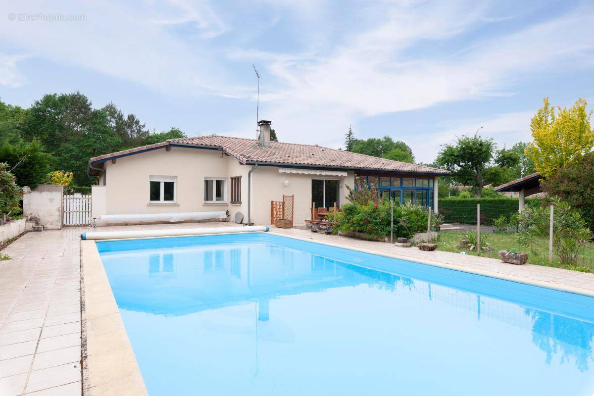 Maison à MAZEROLLES