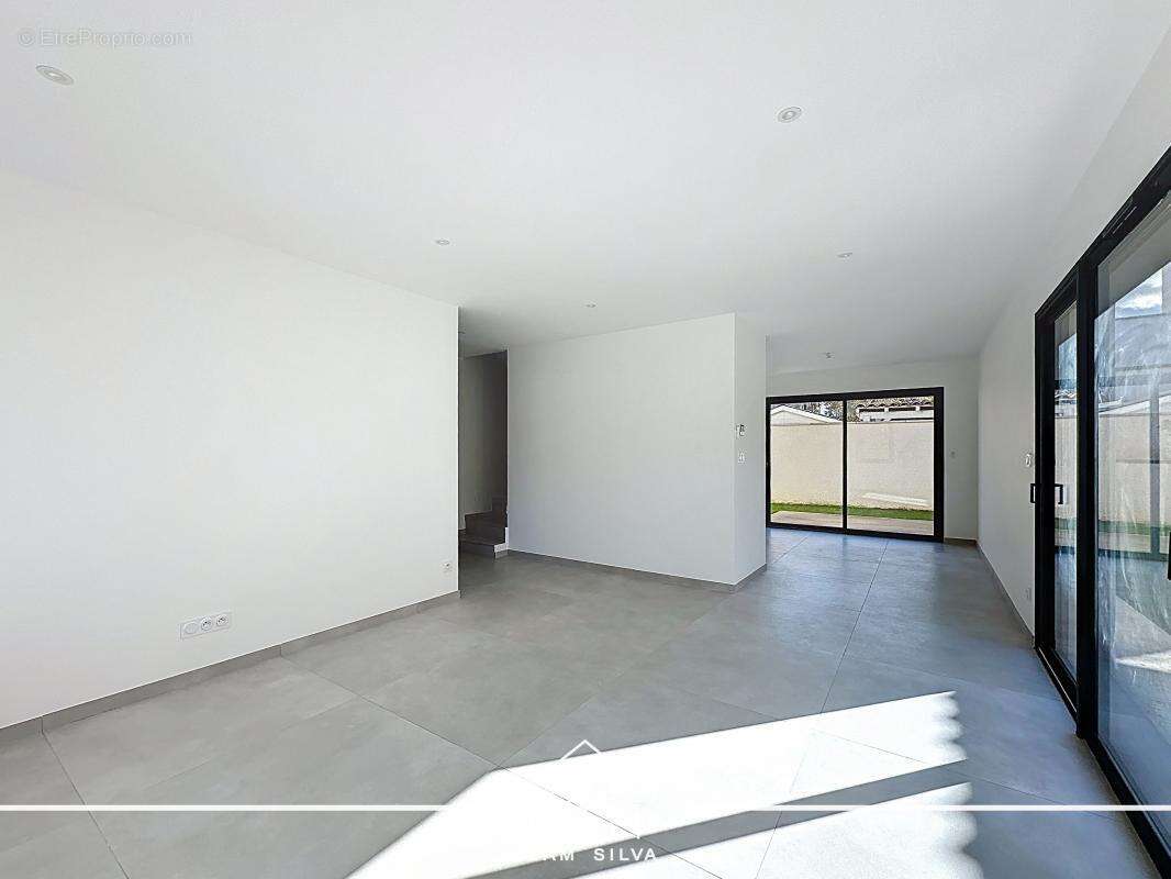 Maison à SAINT-ROMAIN-EN-GAL