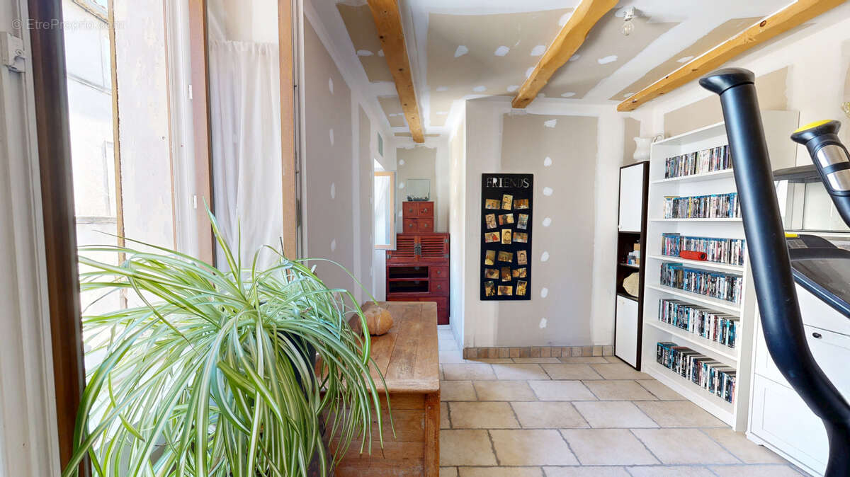 Appartement à FORCALQUIER