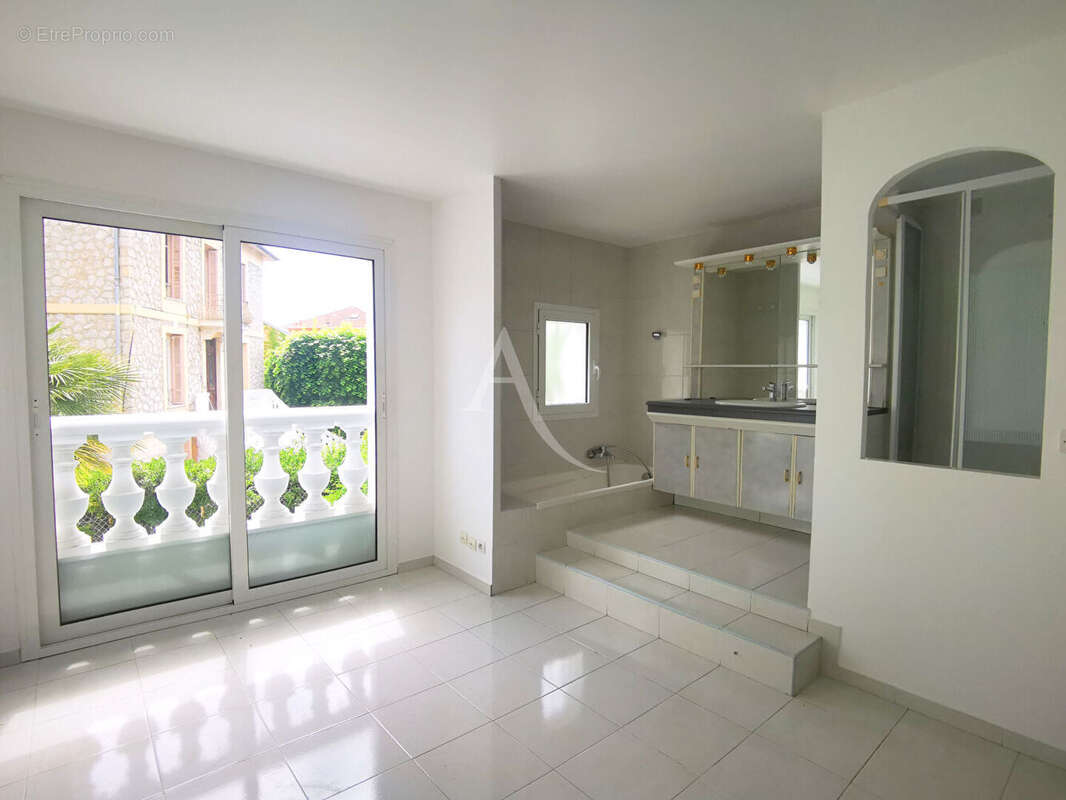 Nice nord : 2 pieces dans petite copropriete type villa - photo 5