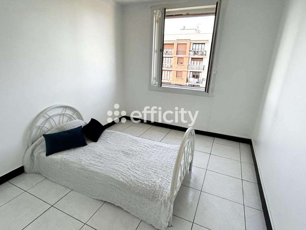 Appartement à BONDY