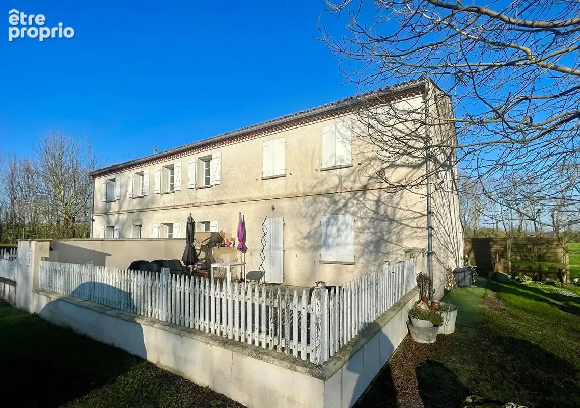 Maison à NERE