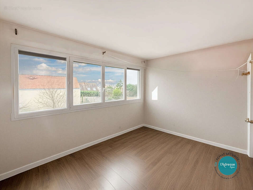 Appartement à MENNECY