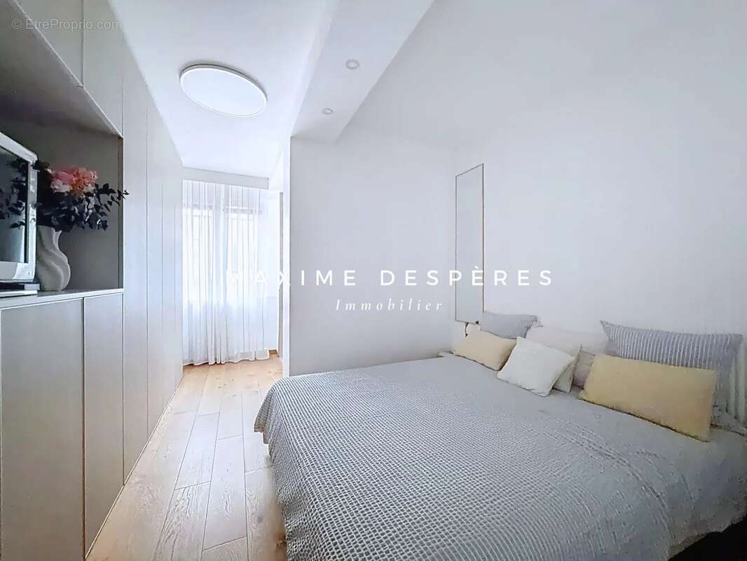 Appartement à NEUILLY-SUR-SEINE