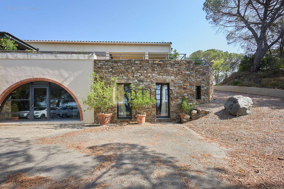 Maison à VILLEDUBERT