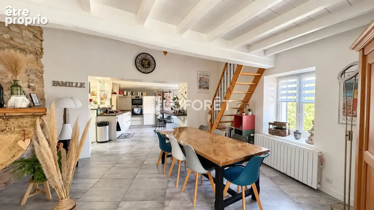 EXCLU - Maison de village 7 pièces d'env. 185 m² - photo 2