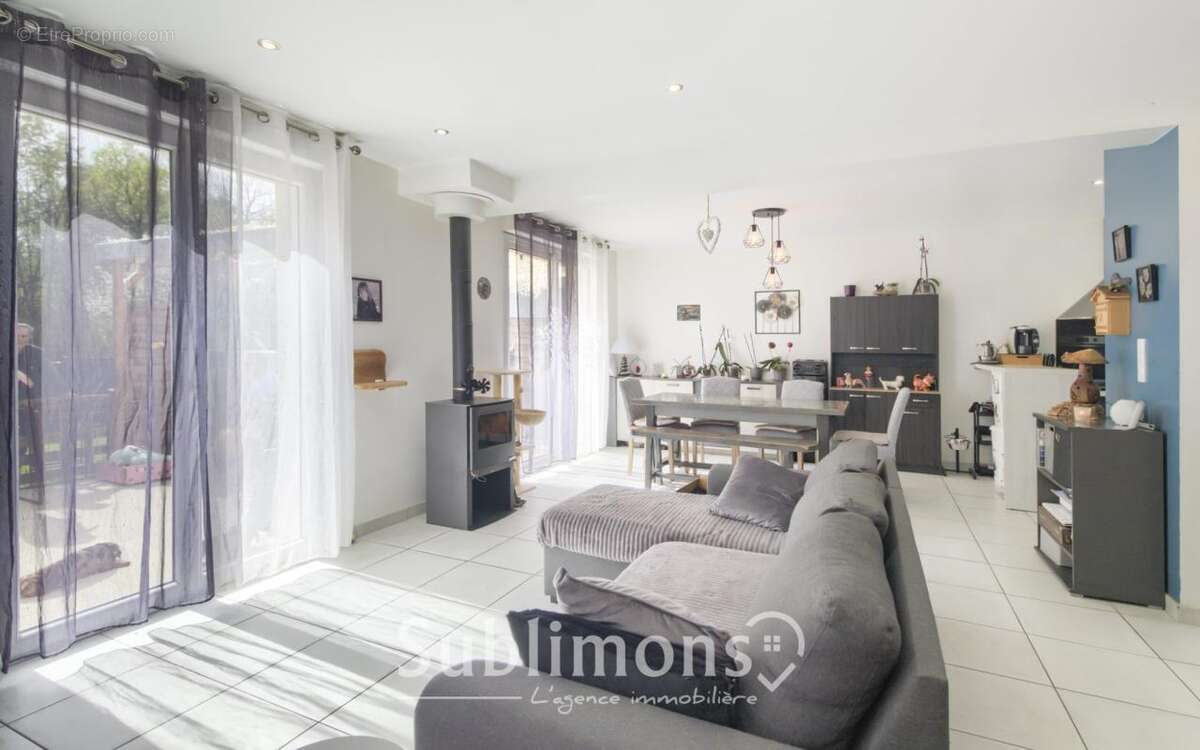 Maison à SERENT
