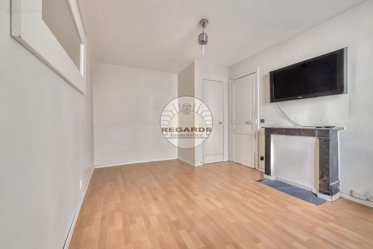 Appartement à PARIS-7E