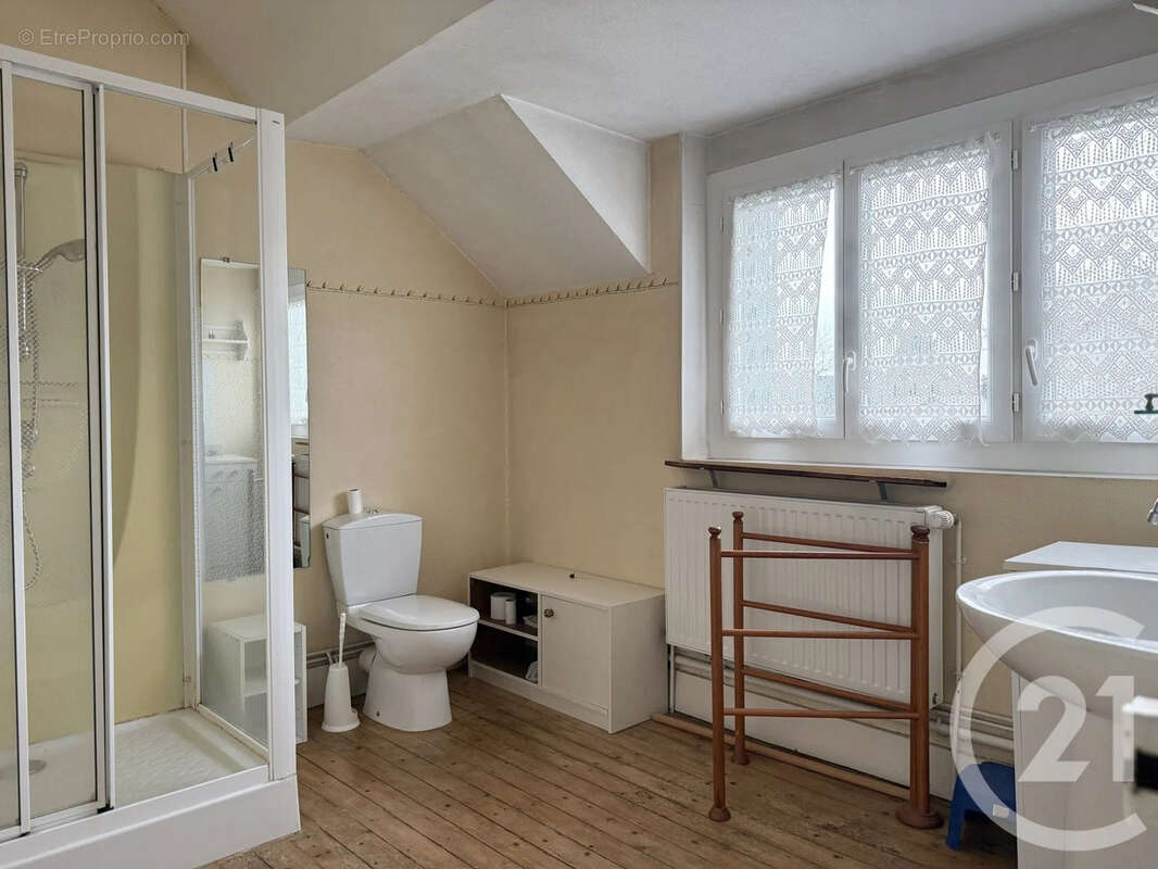 Maison à COSNE-COURS-SUR-LOIRE