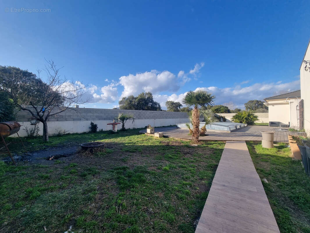 Maison à LINGUIZZETTA