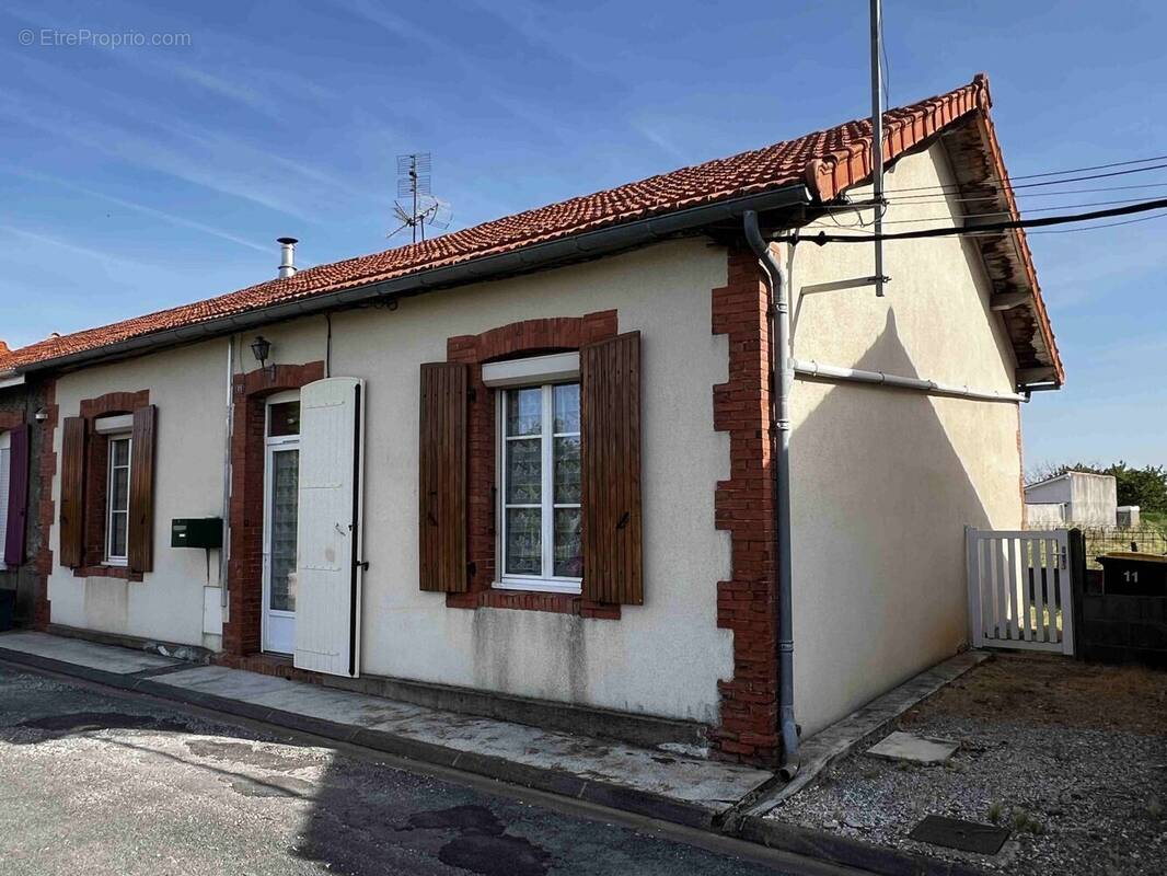 Maison à ROUMAZIERES-LOUBERT