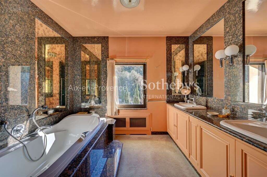 Maison à AIX-EN-PROVENCE