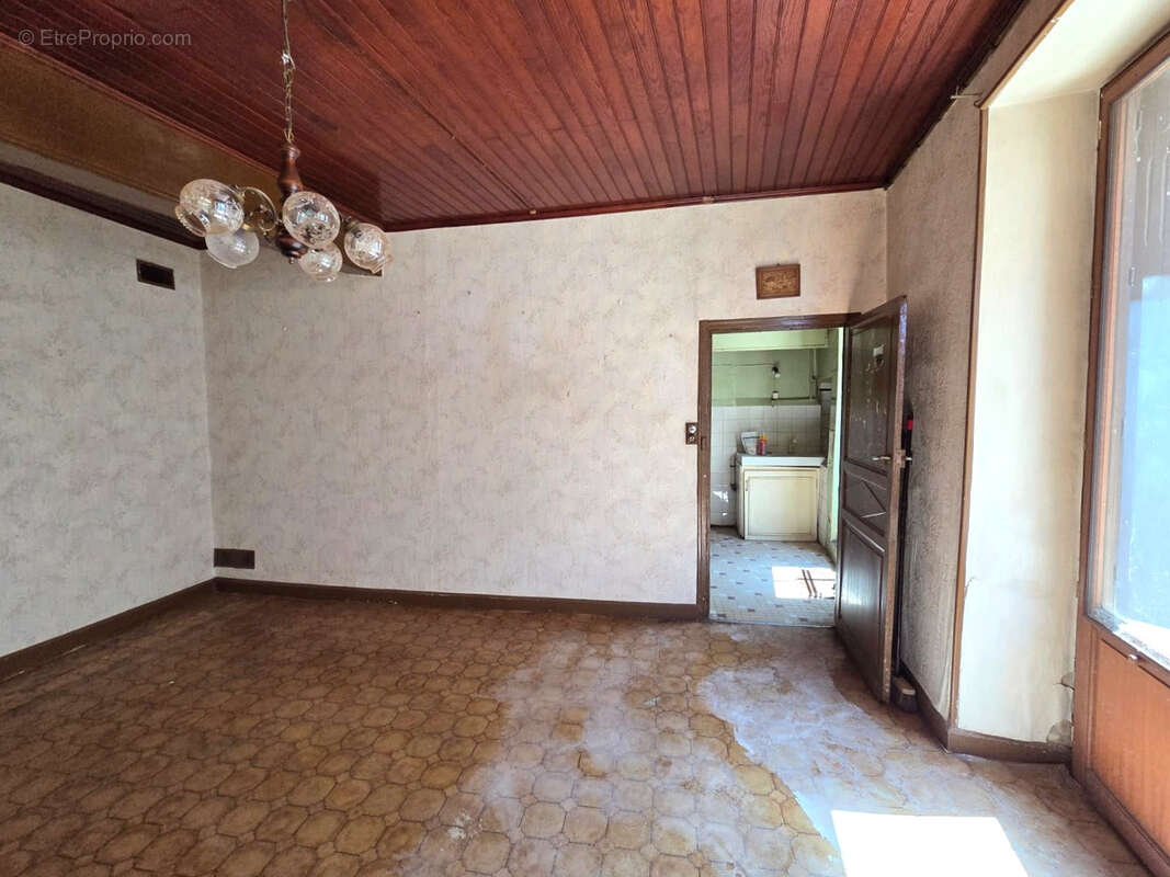 Beau potentiel pour cette maison de village - photo 3