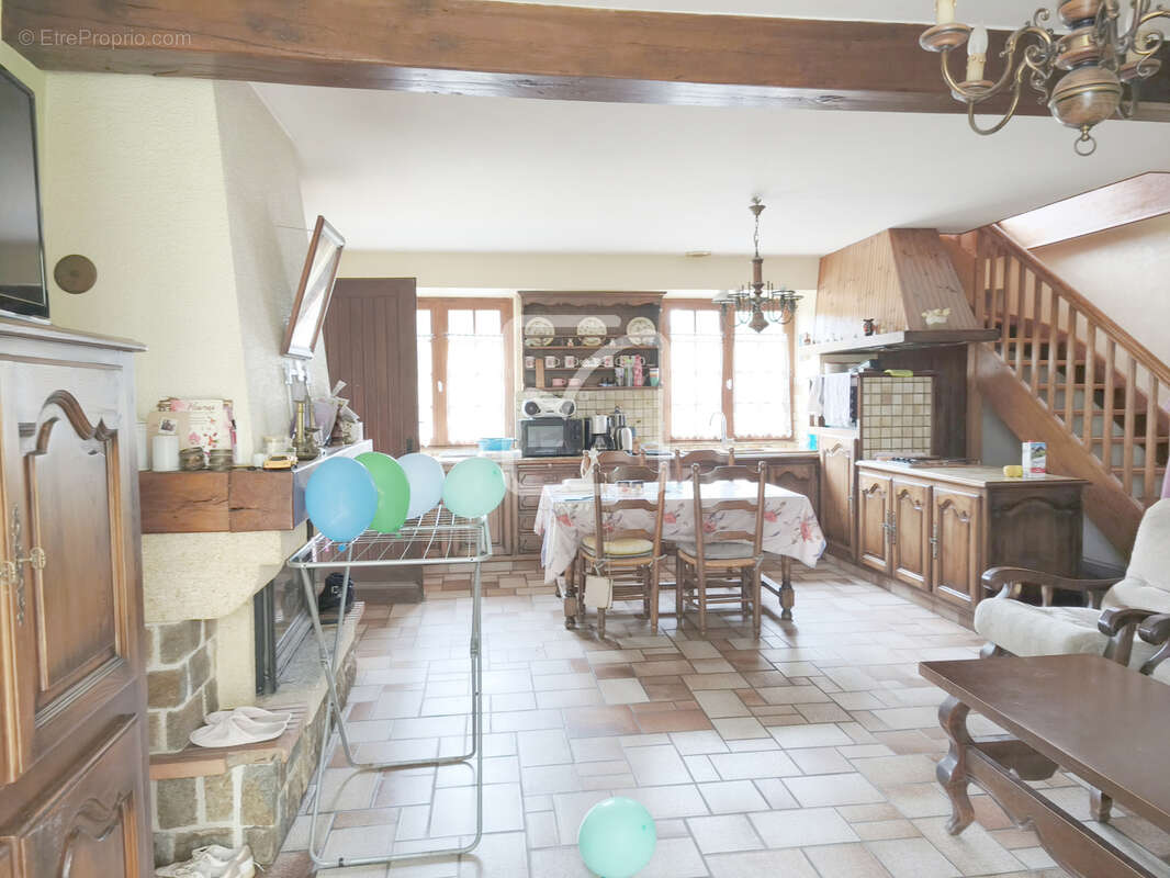 Maison à LOYAT