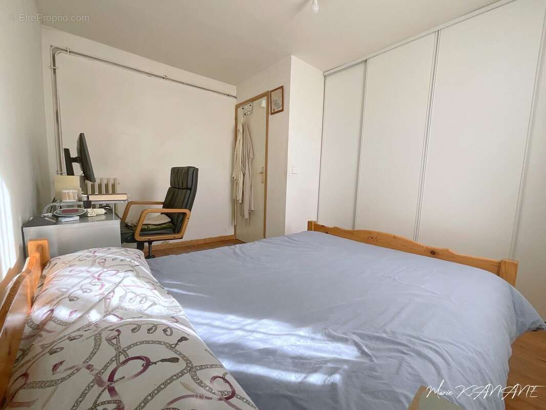 Chambre 1 - Maison à ROSNY-SUR-SEINE