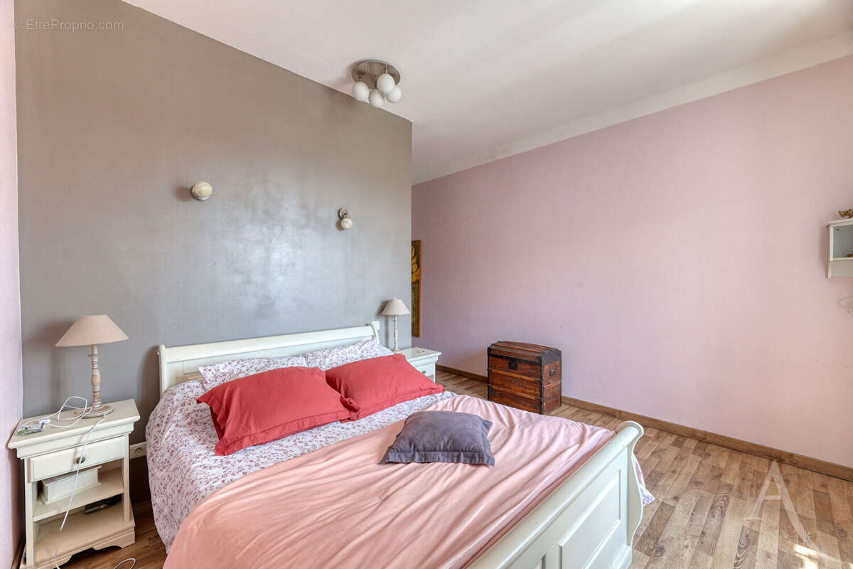 Maison La Bruffiere - photo 4