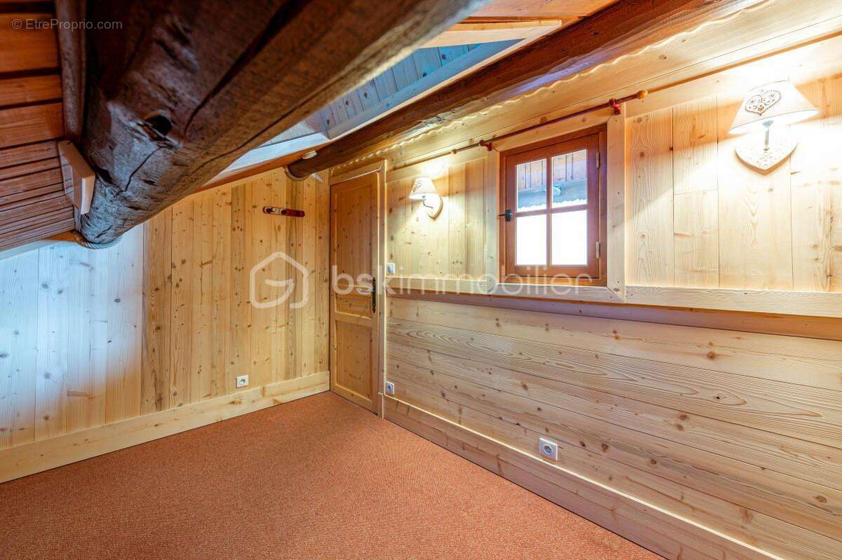 Appartement à FONTCOUVERTE-LA-TOUSSUIRE