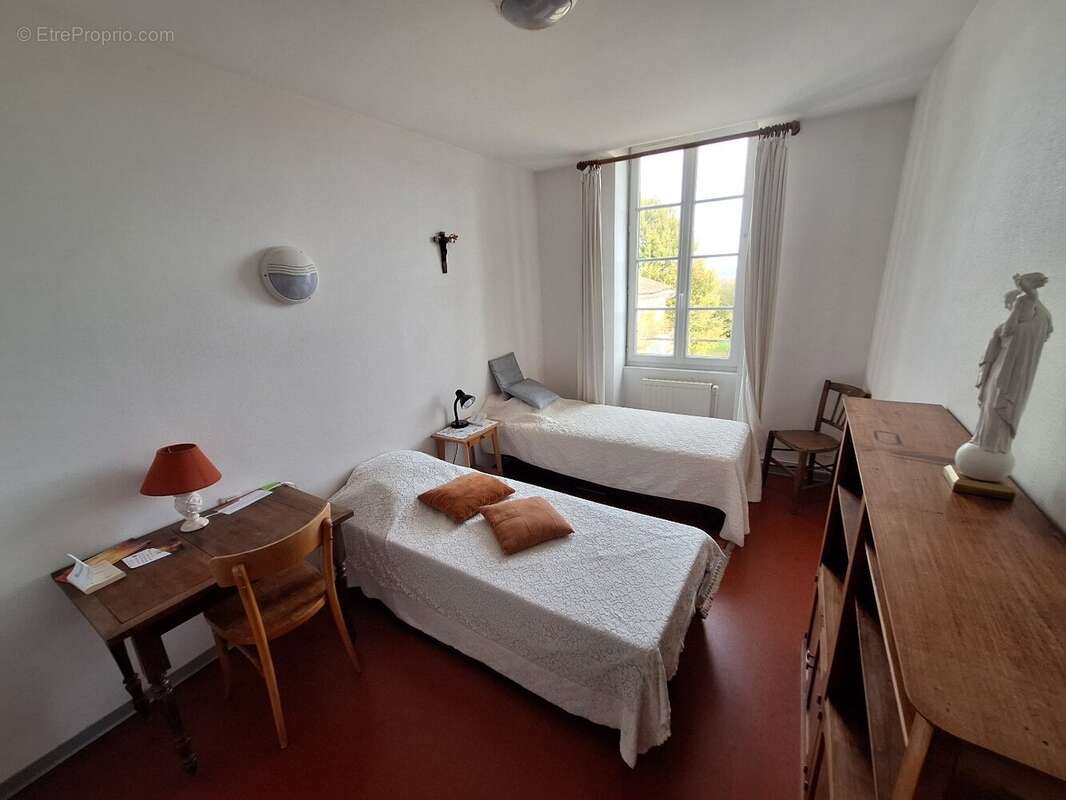 Maison à CHERVES-RICHEMONT