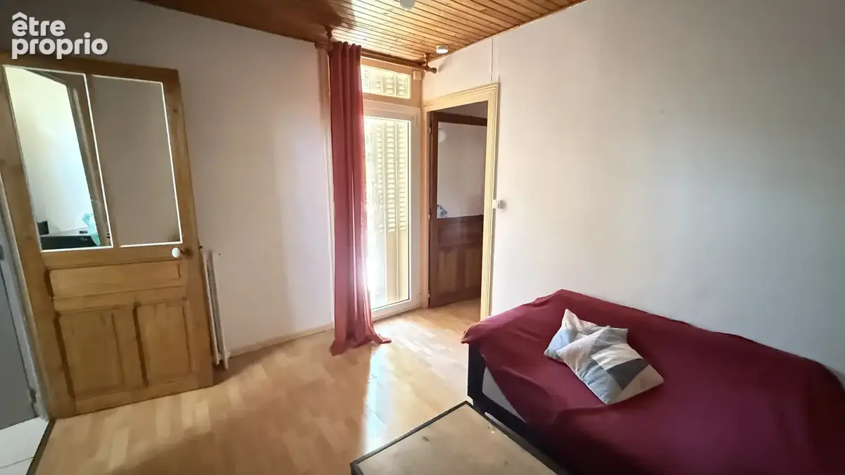 Investissement locatif à Vichy - Immeuble 3 appartements 4 garages - photo 16