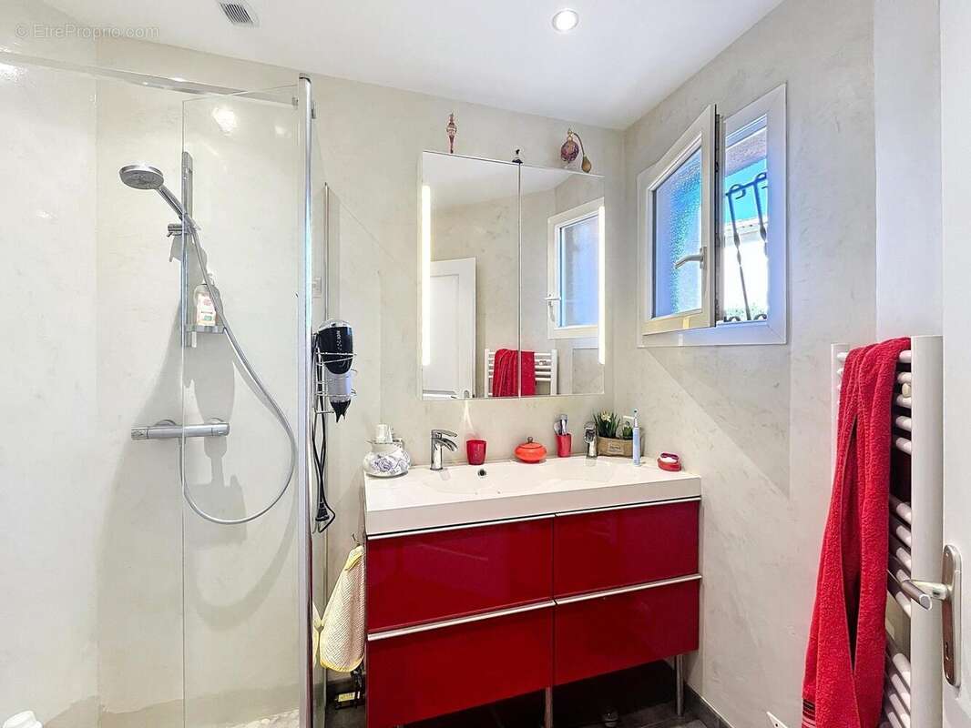 Photo 8 - Maison à MARTIGNAS-SUR-JALLE