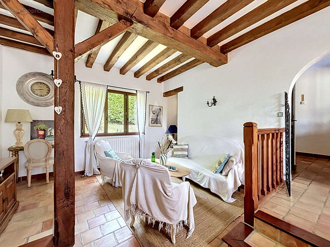 Maison à BRIOLLAY