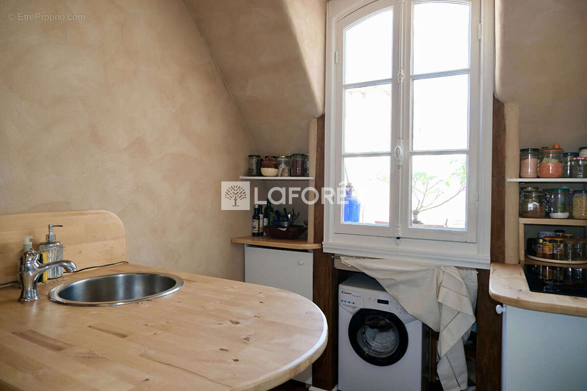 Appartement à PARIS-7E