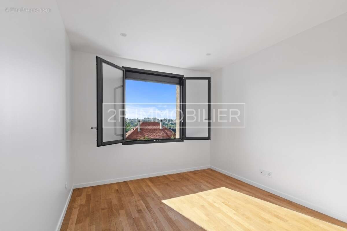 Maison à THORIGNY-SUR-MARNE