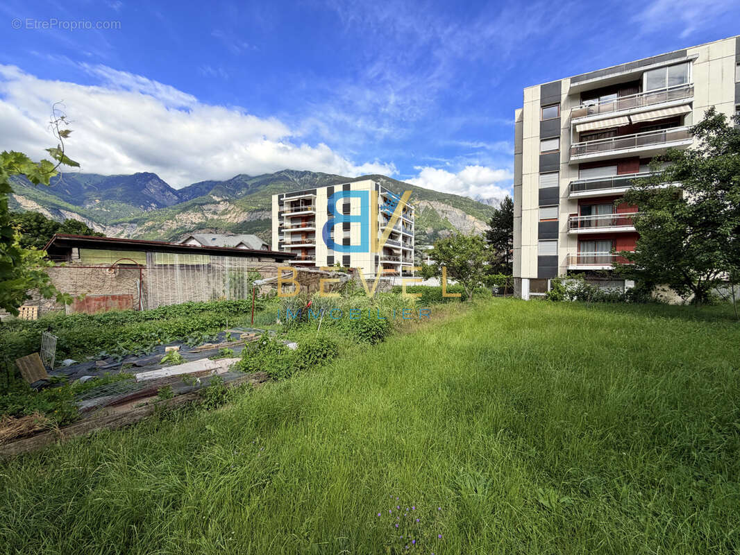 Terrain à SAINT-JEAN-DE-MAURIENNE