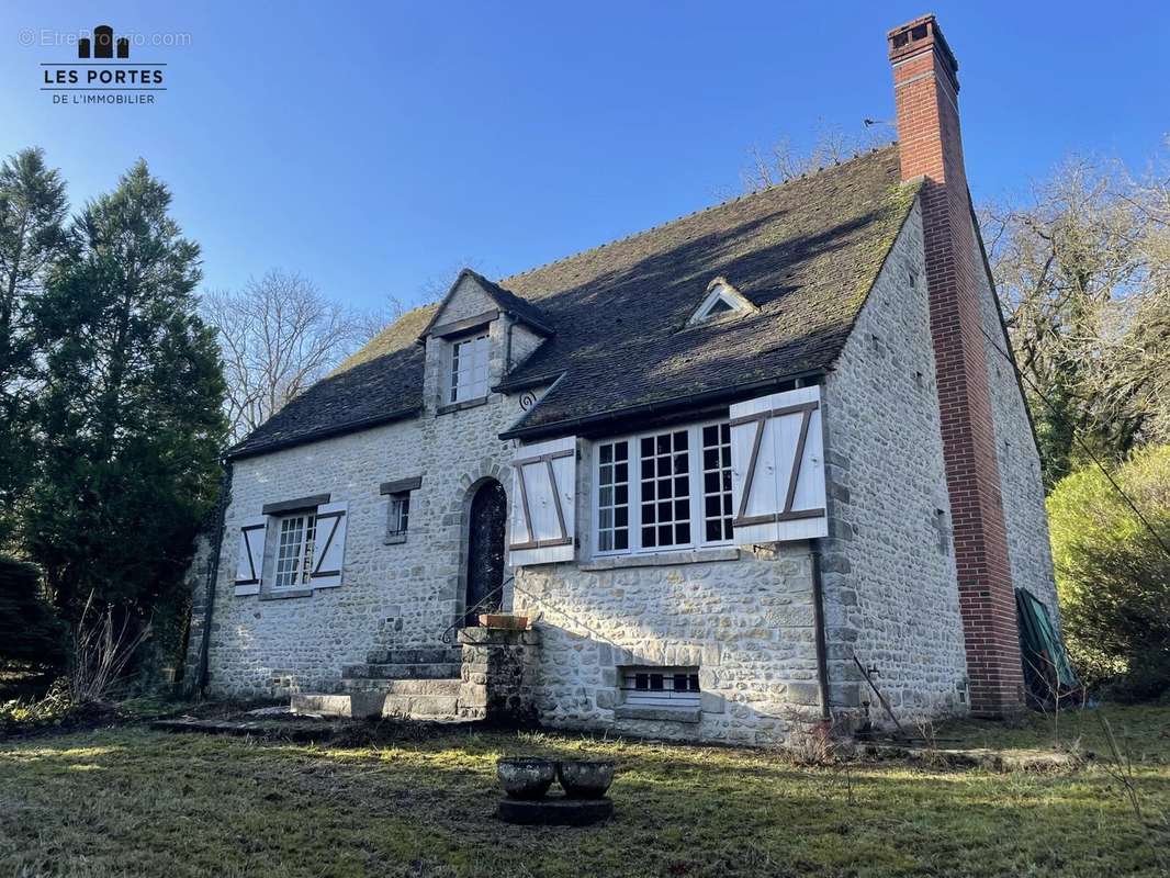Maison à PRUNAY-SUR-ESSONNE
