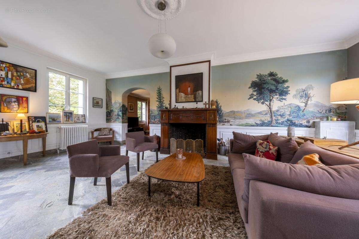 Maison à VILLENEUVE-D'OLMES