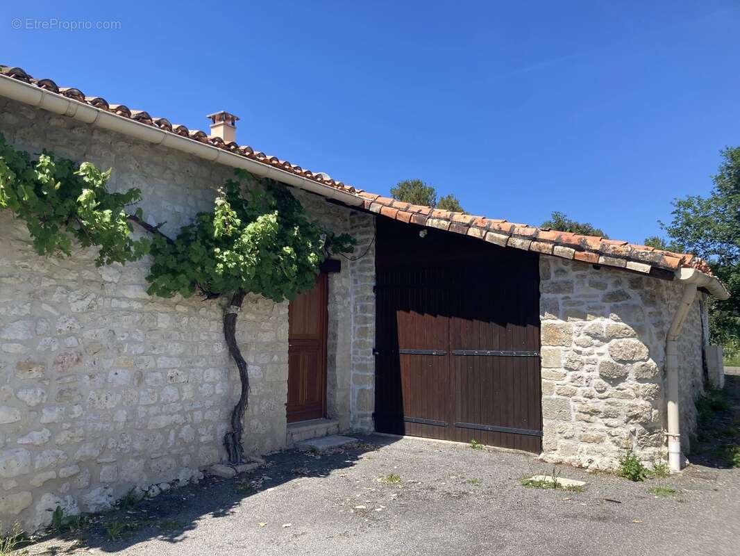 Maison à FONTENILLE
