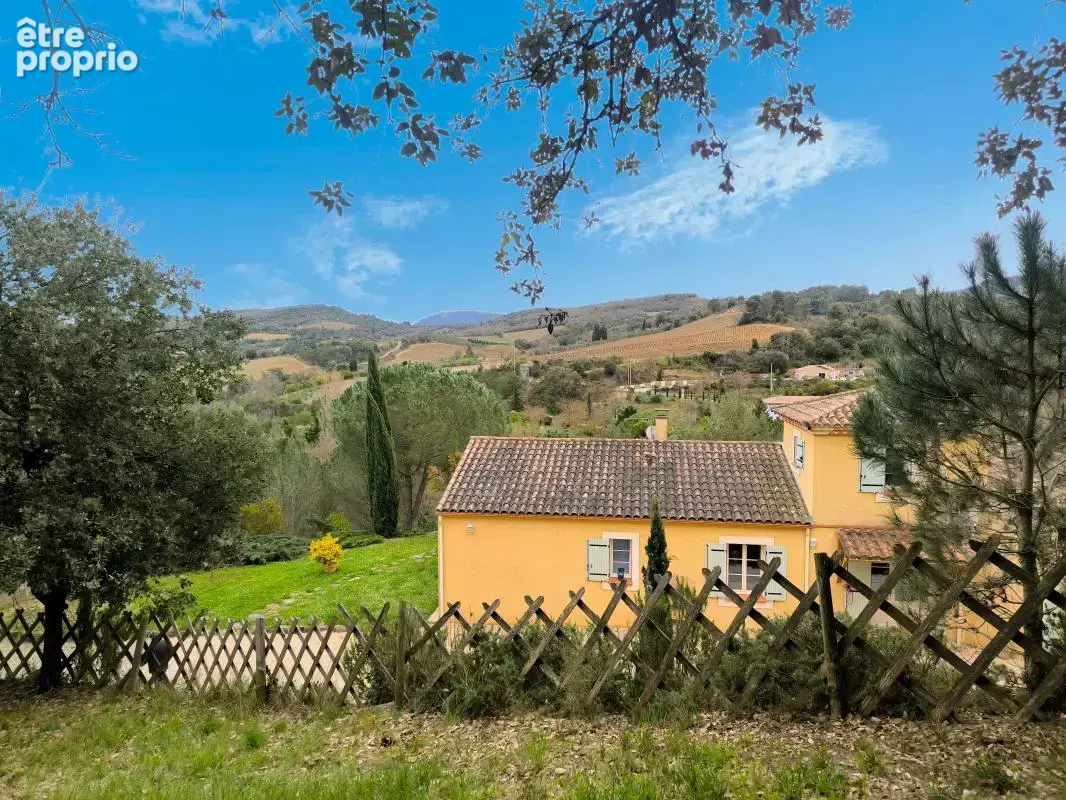 Villa sur terrain boisé avec dépendances + piscine - photo 21