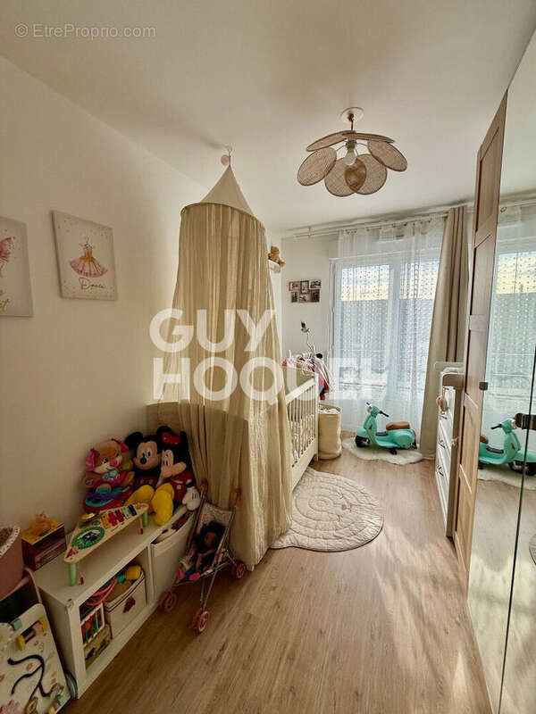 Appartement à ROSNY-SOUS-BOIS