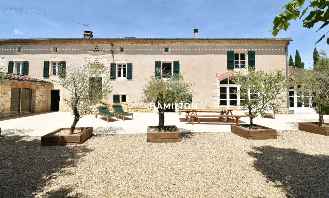 Propriete de campagne du xixe siecle - parc, puits, four a pain, salle polyvalente - photo 2