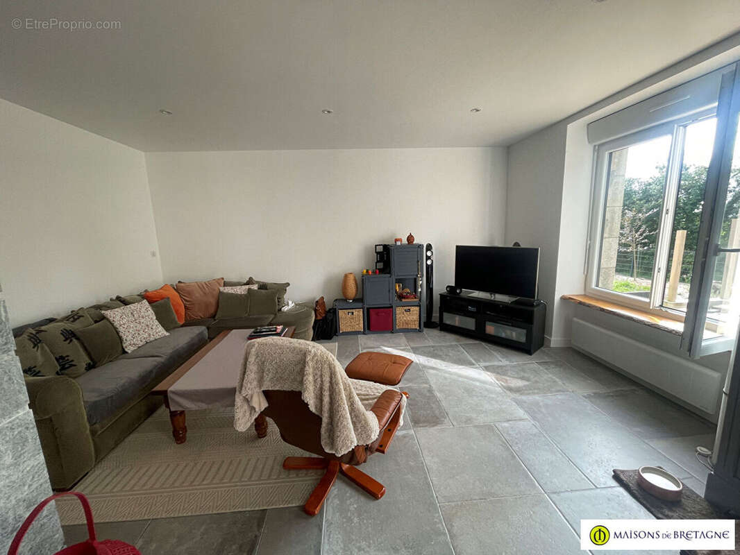 Maison à SAINT-THURIEN