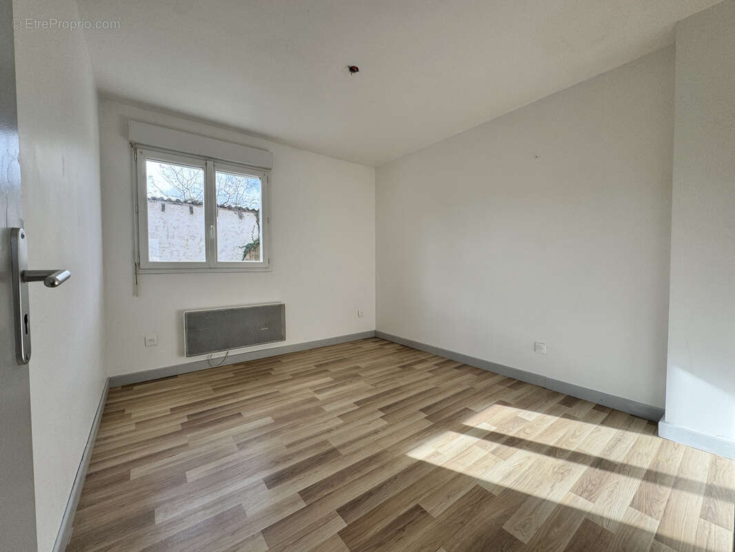 Maison à BARBEZIEUX-SAINT-HILAIRE