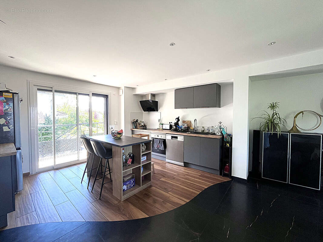 Appartement à MOUXY