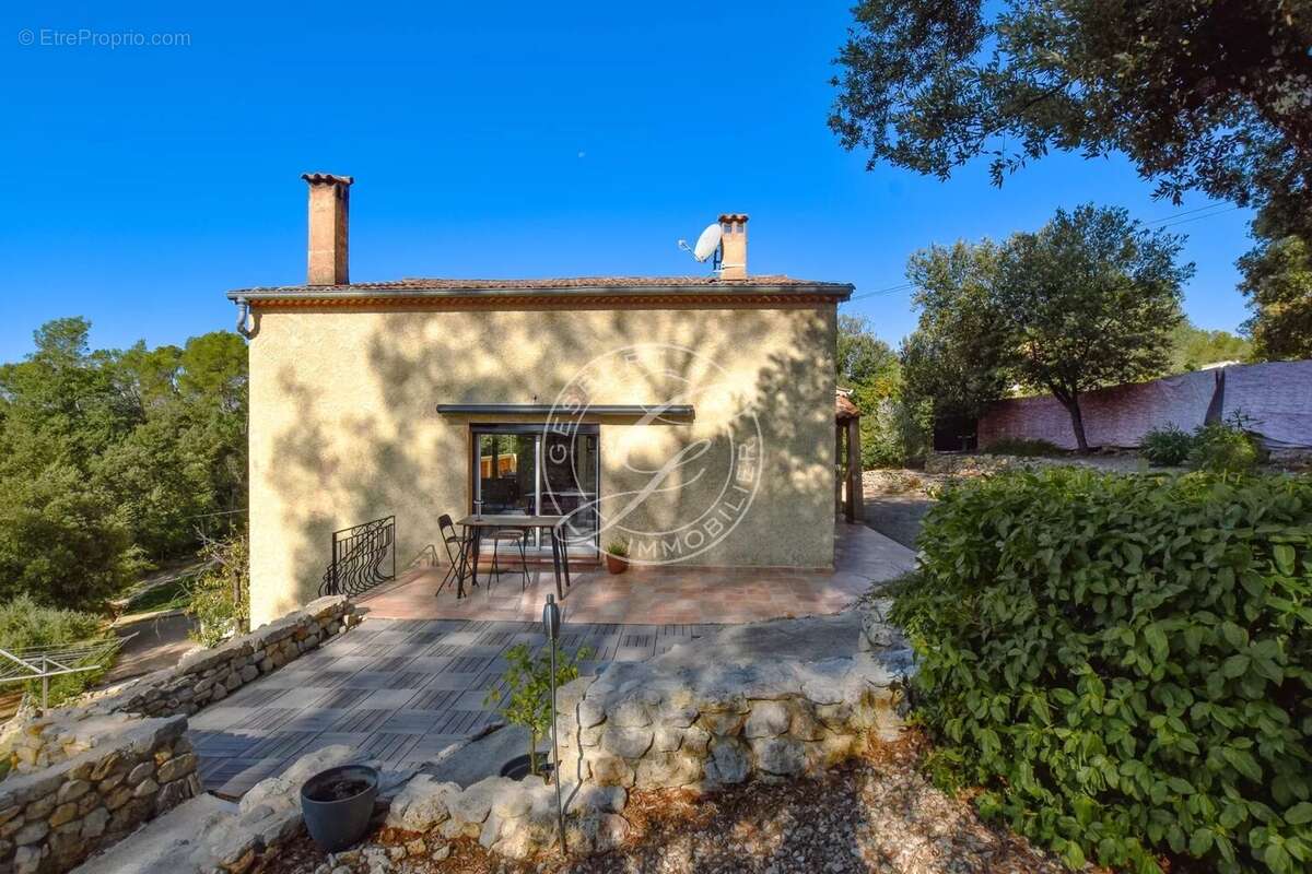 Maison à LORGUES