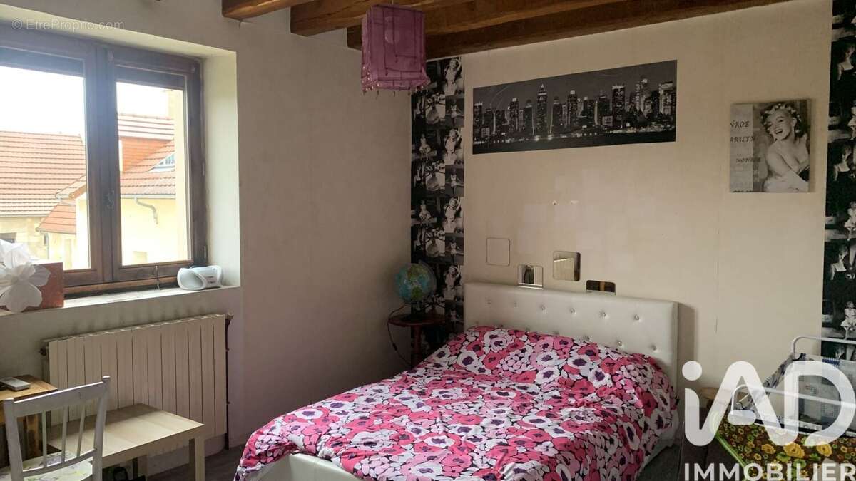 Photo 2 - Maison à SAINT-EPAIN