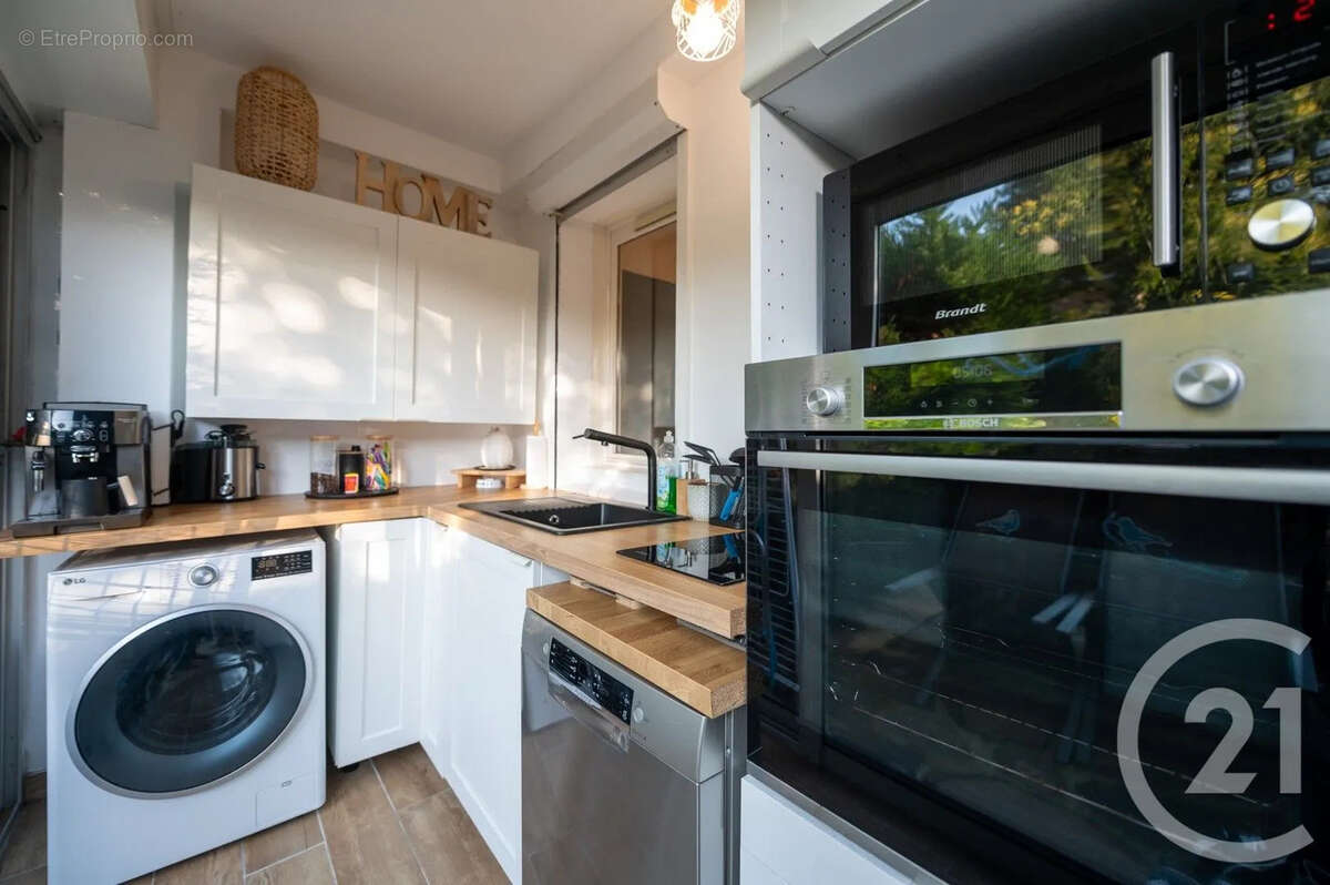 Appartement à BORMES-LES-MIMOSAS