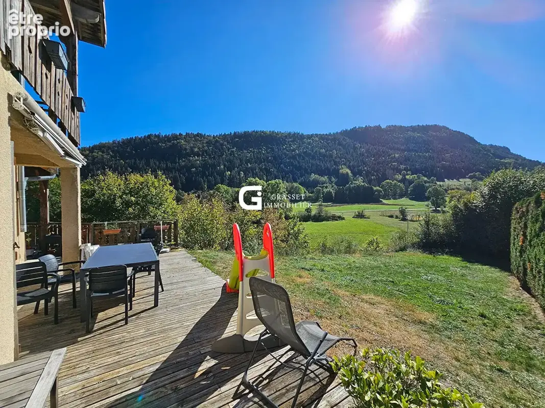 Maison Le Poizat Lalleyriat 6 pièce(s) 132 m2 - photo 2