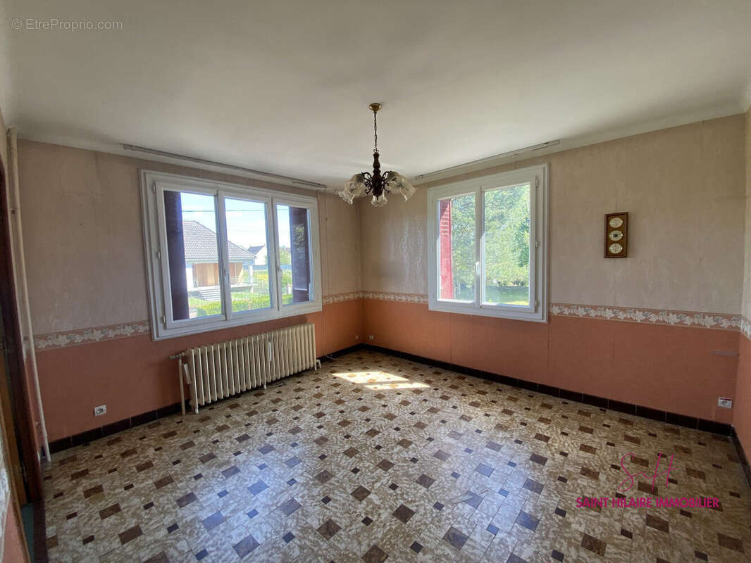 Maison à LA CHAPELLE-SAINT-MESMIN