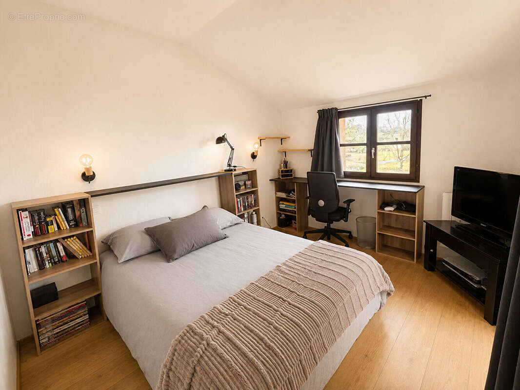 Maison de 90 m² à Salles - photo 4
