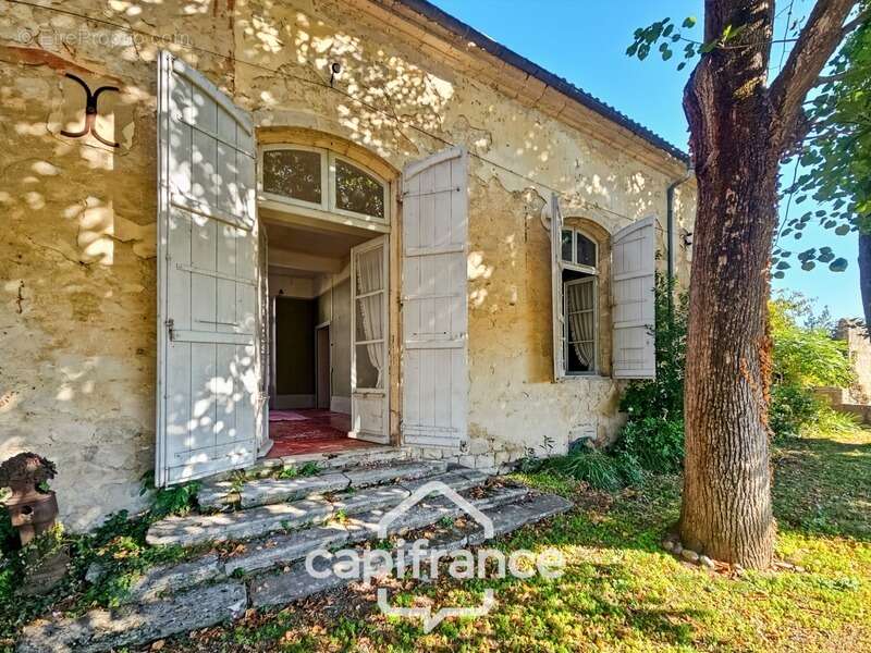 Maison à LAYRAC